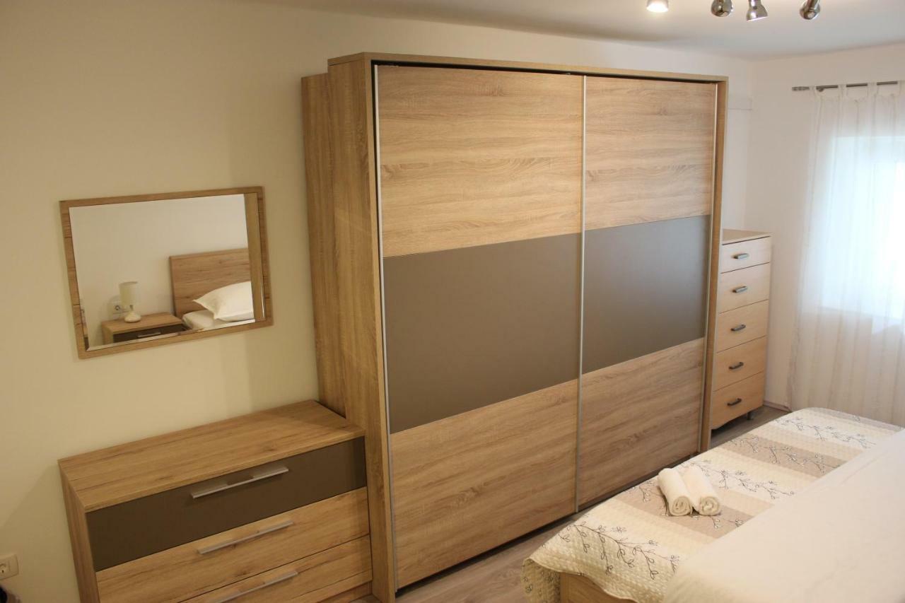 Apartman Tafra Omis Ngoại thất bức ảnh