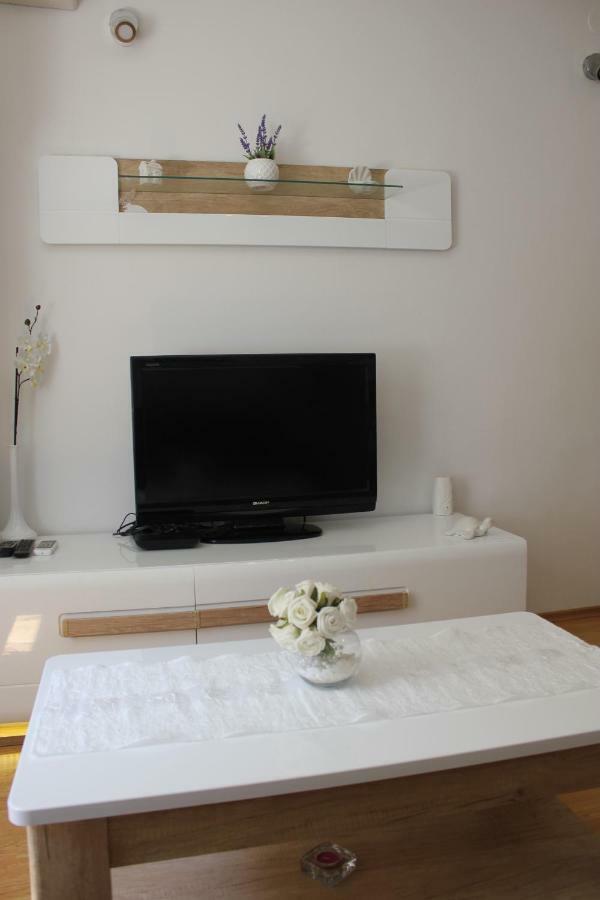 Apartman Tafra Omis Ngoại thất bức ảnh